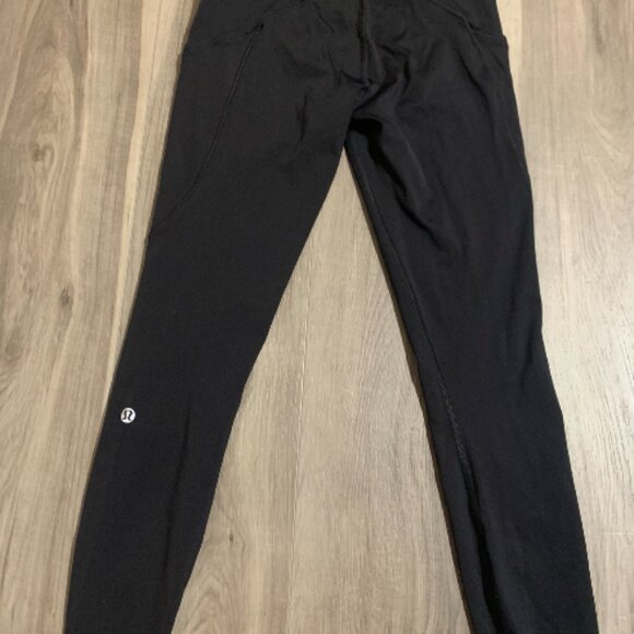 Lululemon "Fast and Free" high-rise tight, 25" inseam with pockets (size 4) - Picture 4 of 6